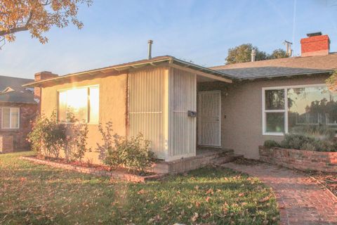 Photo of 1710 Luning Street, Red Bluff, CA 96080 (MLS # 25-5485)