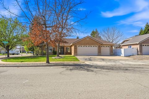 Photo of 3594 Laramie Street, Redding, CA 96002 (MLS # 26-880)