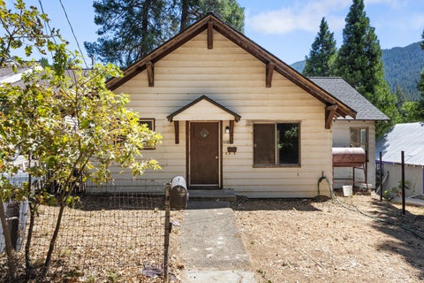 Photo of 5518 Castle Avenue, Dunsmuir, CA 96025 (MLS # 26-3726)