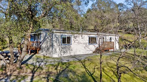 Photo of 13877 Creek Trail, Redding, CA 96003 (MLS # 26-536)