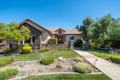 Photo of 863 Santa Cruz Drive, Redding, CA 96003 (MLS # 26-3422)