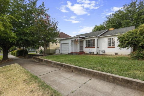 Photo of 1515 Jackson Street, Red Bluff, CA 96080 (MLS # 26-3457)