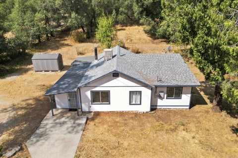 Photo of 10052 Harley Leighton Road, Redding, CA 96003 (MLS # 26-4366)