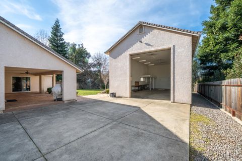 Photo of 4624 Columbine Drive, Redding, CA 96002 (MLS # 26-479)