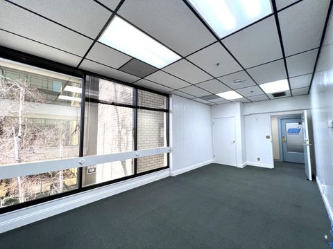 Photo of 2400 Washington Avenue #200, Redding, CA 96001 (MLS # 26-1249)