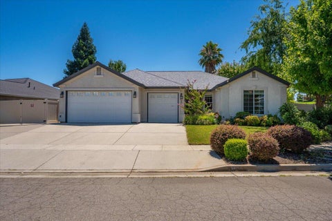 Photo of 907 Leisha Lane, Redding, CA 96001 (MLS # 26-3426)