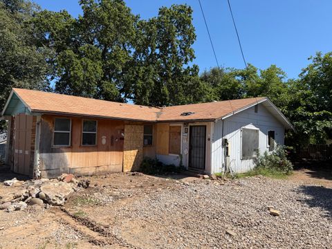 Photo of 3405 West St, Redding, CA 96001 (MLS # 26-2028)