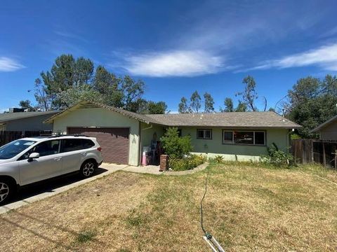 Photo of 4410 Melody Lane, Redding, CA 96001 (MLS # 25-5052)
