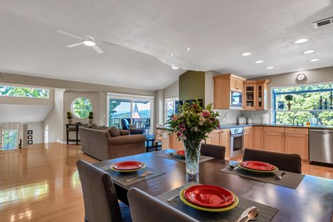 Photo of 488 Ridgecrest Trail #APT 231, Redding, CA 96003 (MLS # 26-1566)