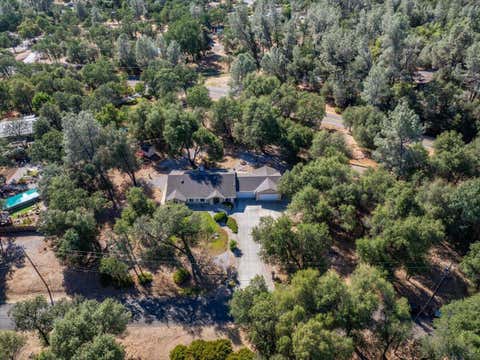 Photo of 13320 Fernie Way, Redding, CA 96003 (MLS # 26-3423)