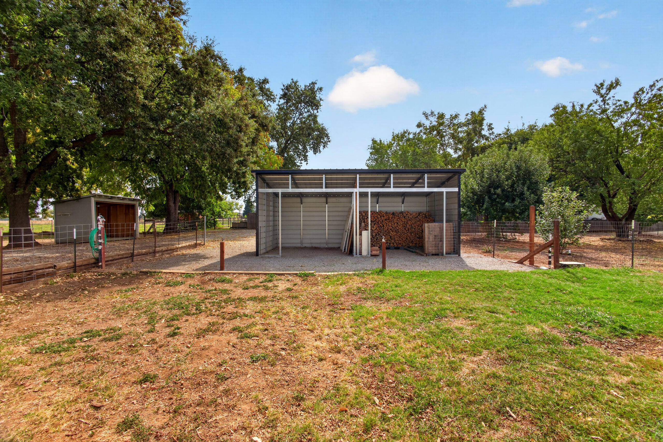 8219 Green Acres Lane