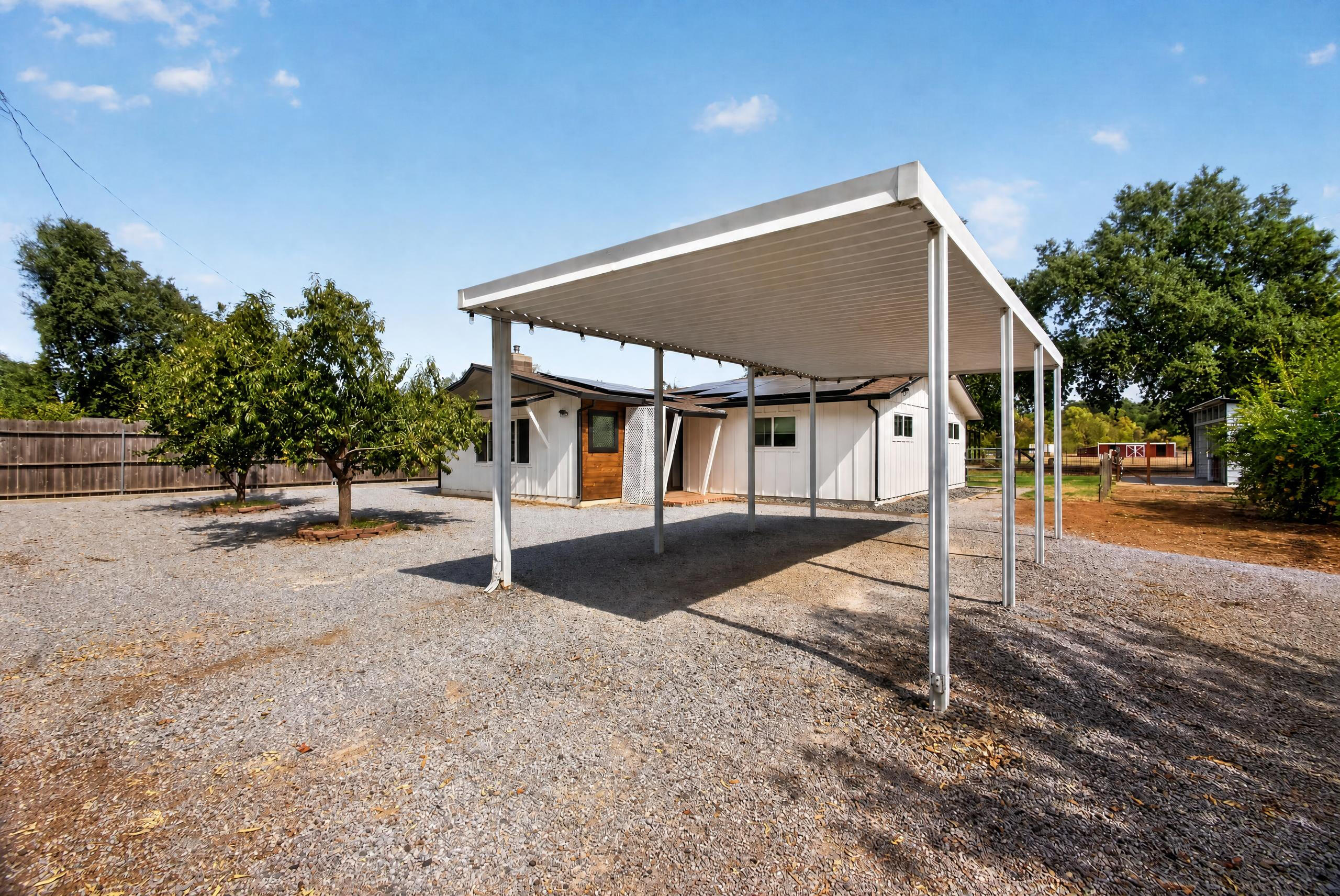 8219 Green Acres Lane