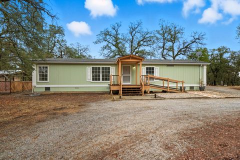 Photo of 11577 Palo Duro Road, Redding, CA 96003 (MLS # 25-4472)