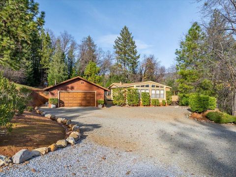 Photo of 17772 Stella Solaris Lane, Lakehead, CA 96051 (MLS # 25-5362)