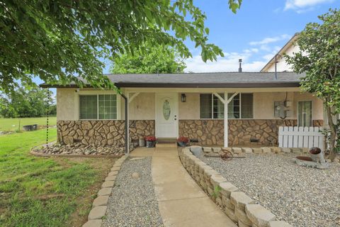 Photo of 21357 Trefoil Lane, Cottonwood, CA 96022 (MLS # 26-1858)