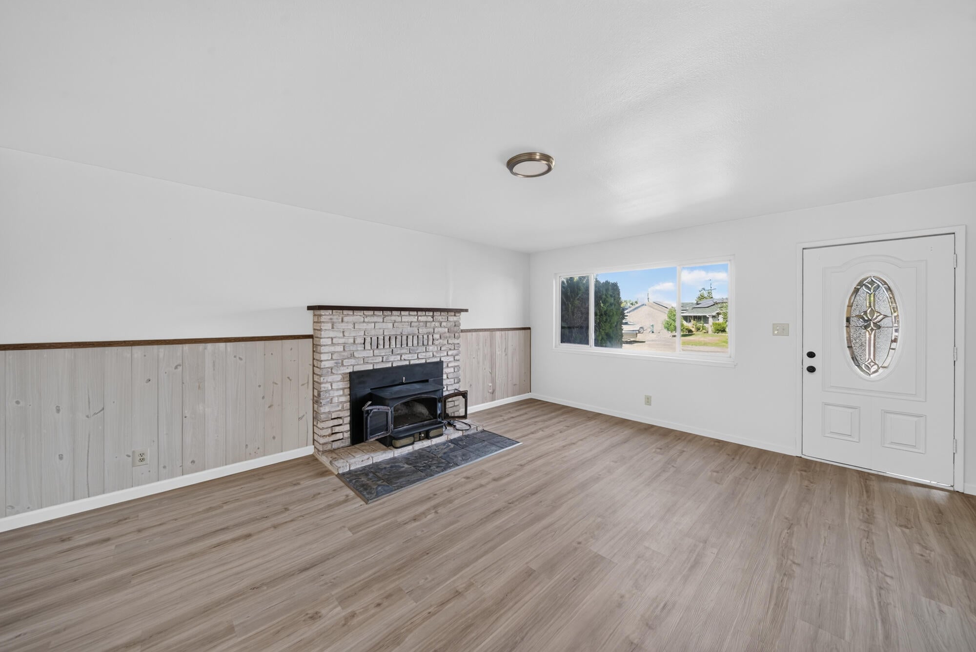 1458 Hemlock Avenue