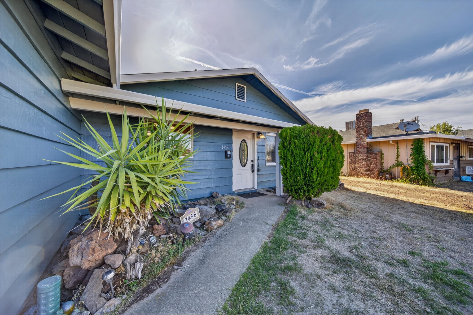 1458 Hemlock Avenue