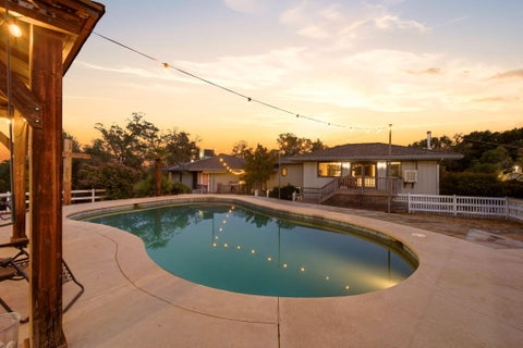 Photo of 11620 Deschutes Road, Bella Vista, CA 96008 (MLS # 26-5761)