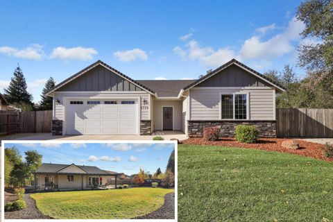 Photo of 4724 Squirrel Run Ct, Redding, CA 96002 (MLS # 26-1116)