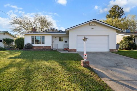 Photo of 6378 Paso Drive, Redding, CA 96001 (MLS # 26-1145)