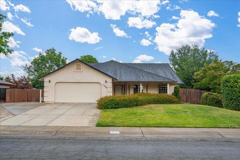 Photo of 3066 Sunglow Drive, Redding, CA 96001 (MLS # 26-3018)