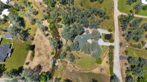 Photo of 19860 Union School Road, Redding, CA 96003 (MLS # 26-2153)