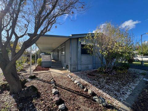 Photo of 180 S Main Street, Red Bluff, CA 96080 (MLS # 25-5229)