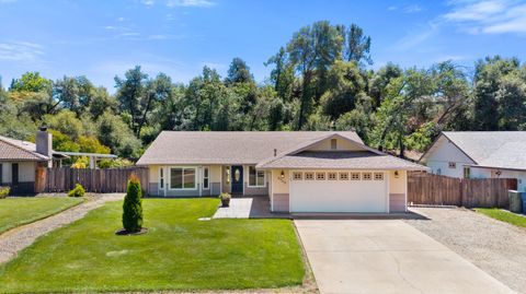 Photo of 3753 Canterbury Drive, Redding, CA 96002 (MLS # 26-2849)