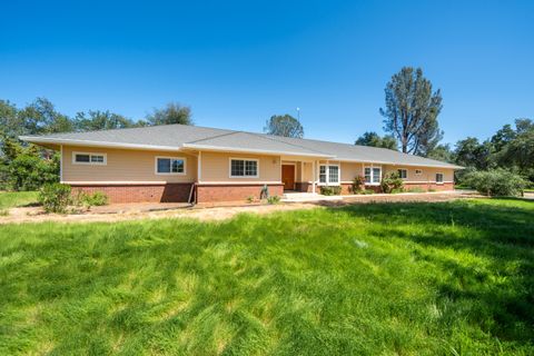 Photo of 16922 China Gulch Drive, Anderson, CA 96007 (MLS # 26-1755)