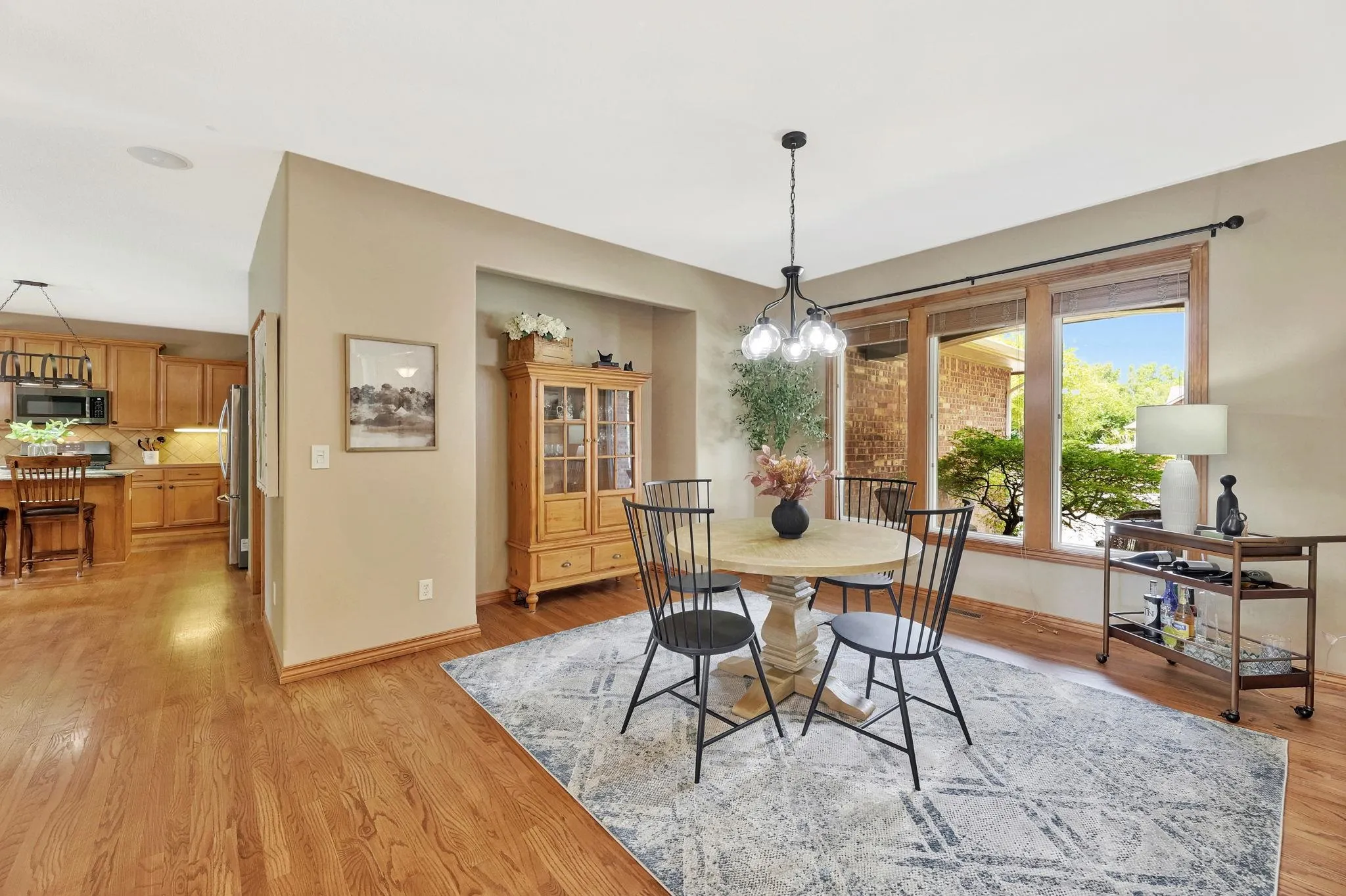 Wichita, Kansas 67206, United States, 5 Bedrooms Bedrooms, ,3 BathroomsBathrooms,Residential,Pending,46909