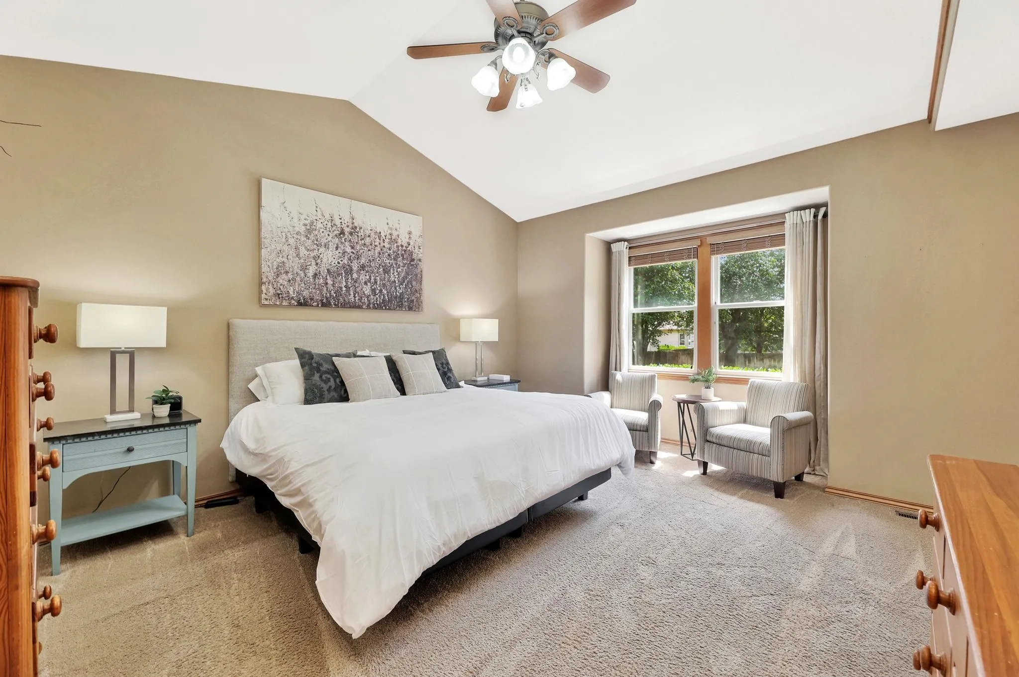 Wichita, Kansas 67206, United States, 5 Bedrooms Bedrooms, ,3 BathroomsBathrooms,Residential,Pending,46909