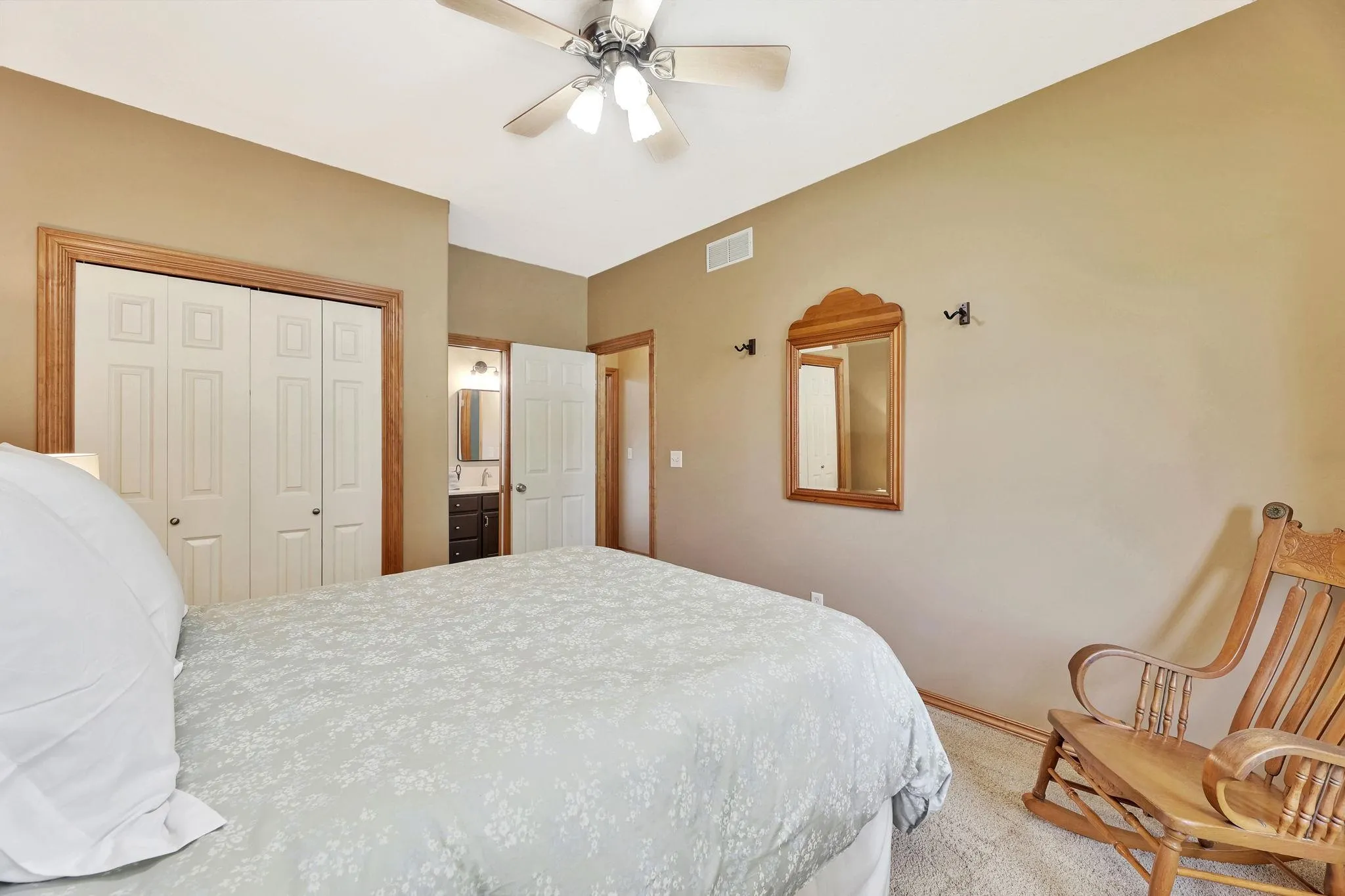 Wichita, Kansas 67206, United States, 5 Bedrooms Bedrooms, ,3 BathroomsBathrooms,Residential,Pending,46909