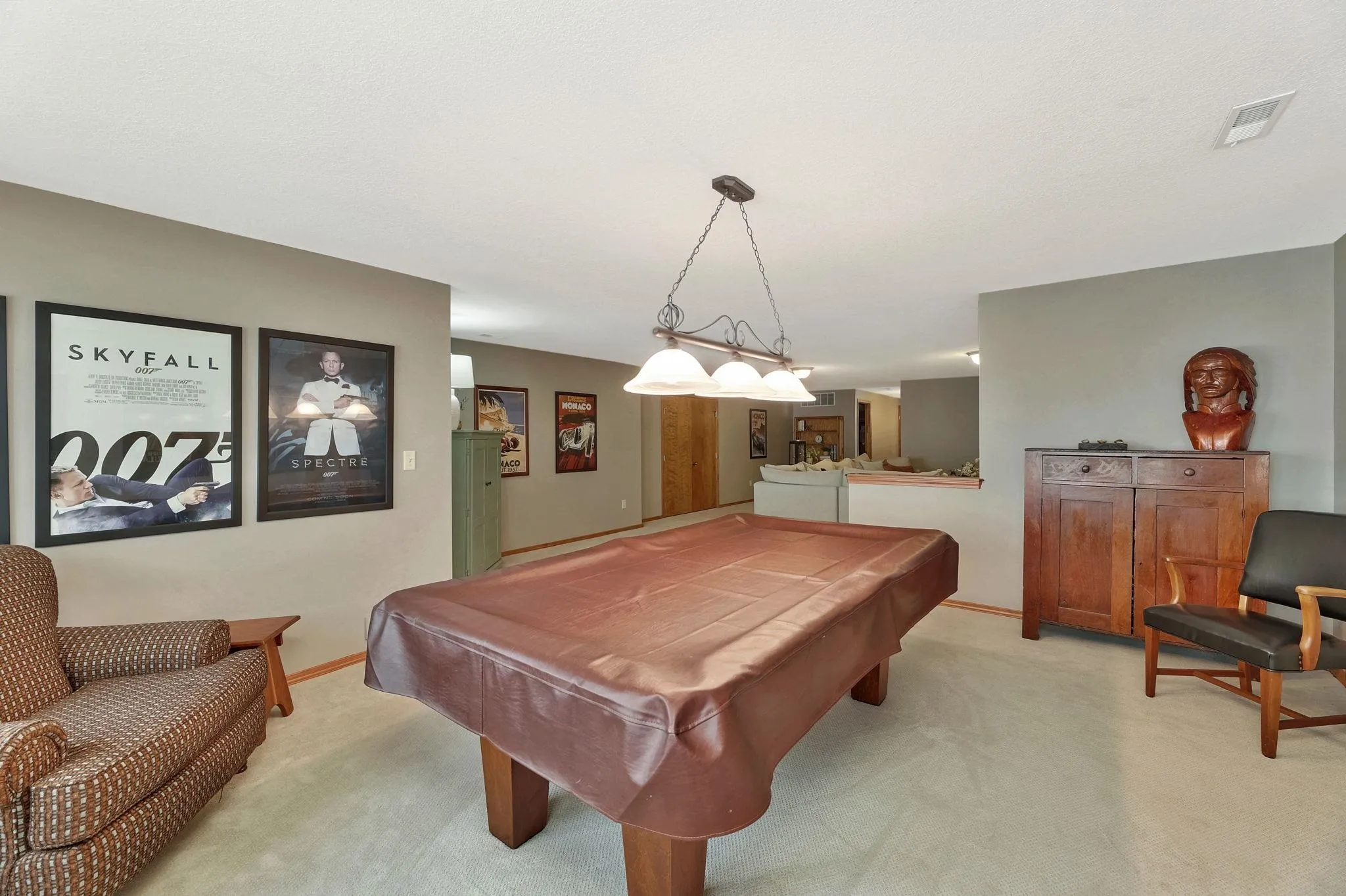 Wichita, Kansas 67206, United States, 5 Bedrooms Bedrooms, ,3 BathroomsBathrooms,Residential,Pending,46909