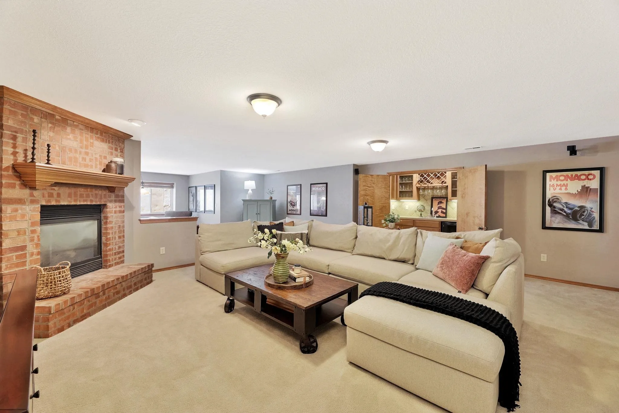 Wichita, Kansas 67206, United States, 5 Bedrooms Bedrooms, ,3 BathroomsBathrooms,Residential,Pending,46909