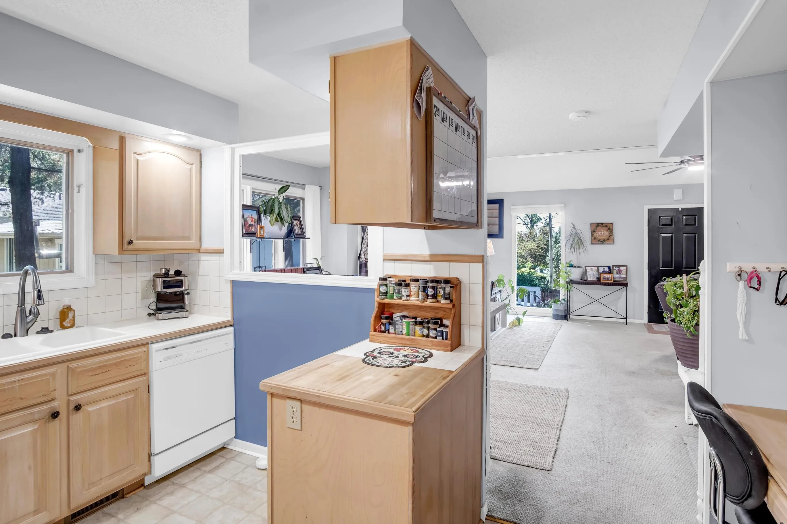 Marion, Kansas 66861, United States, 3 Bedrooms Bedrooms, ,3 BathroomsBathrooms,Residential,Active,177875