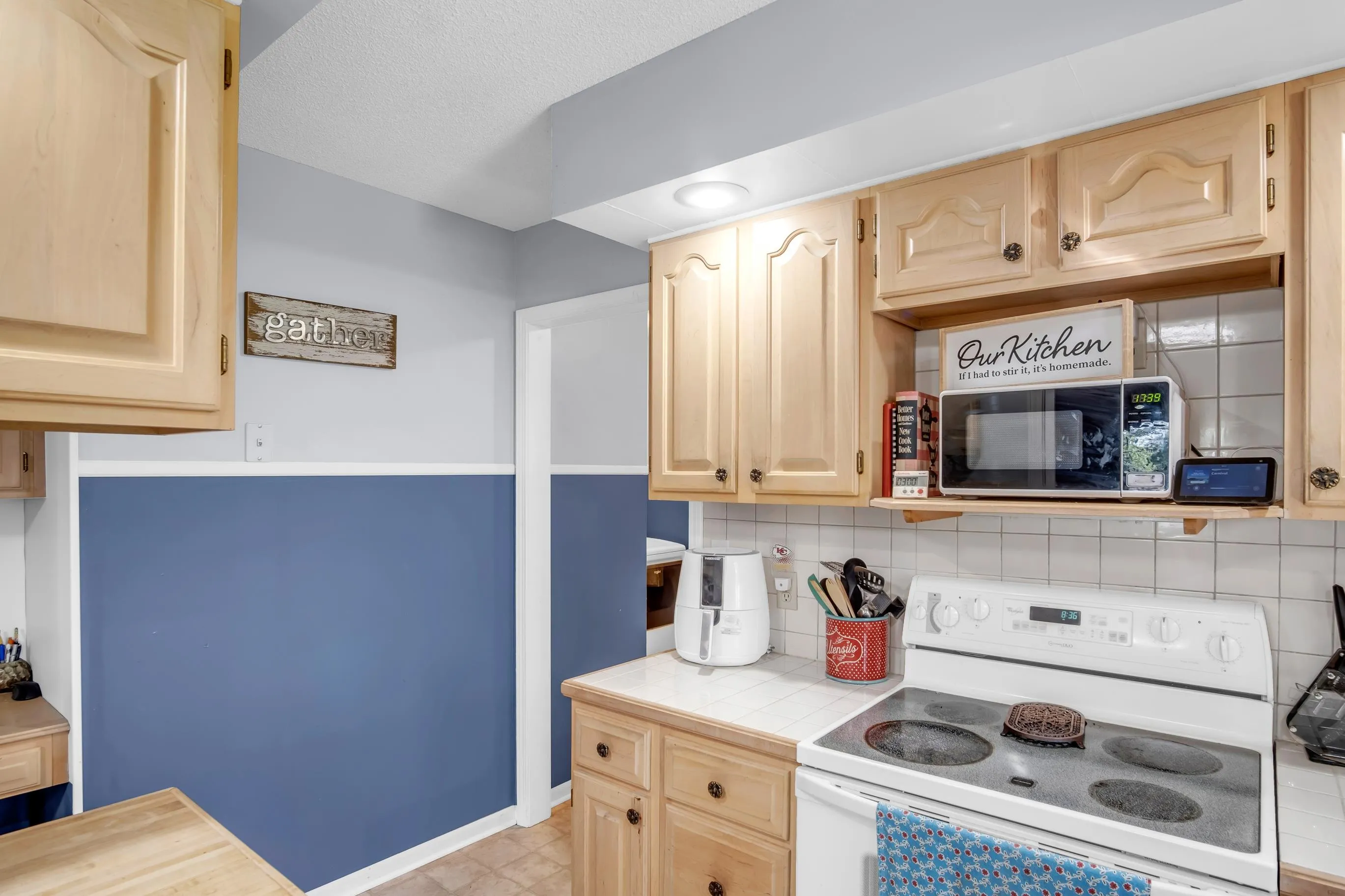 Marion, Kansas 66861, United States, 3 Bedrooms Bedrooms, ,3 BathroomsBathrooms,Residential,Active,177875