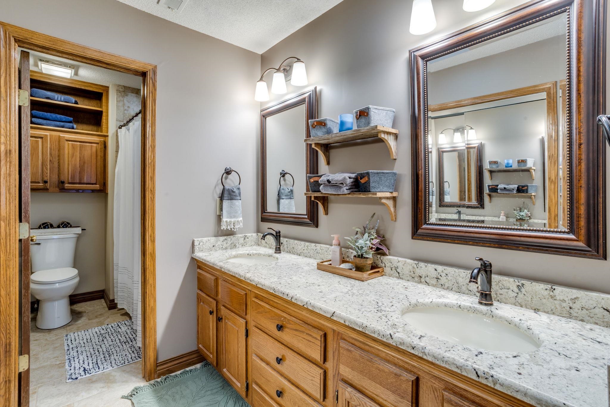 2406 N Stoneybrook St, Wichita, Kansas image 19