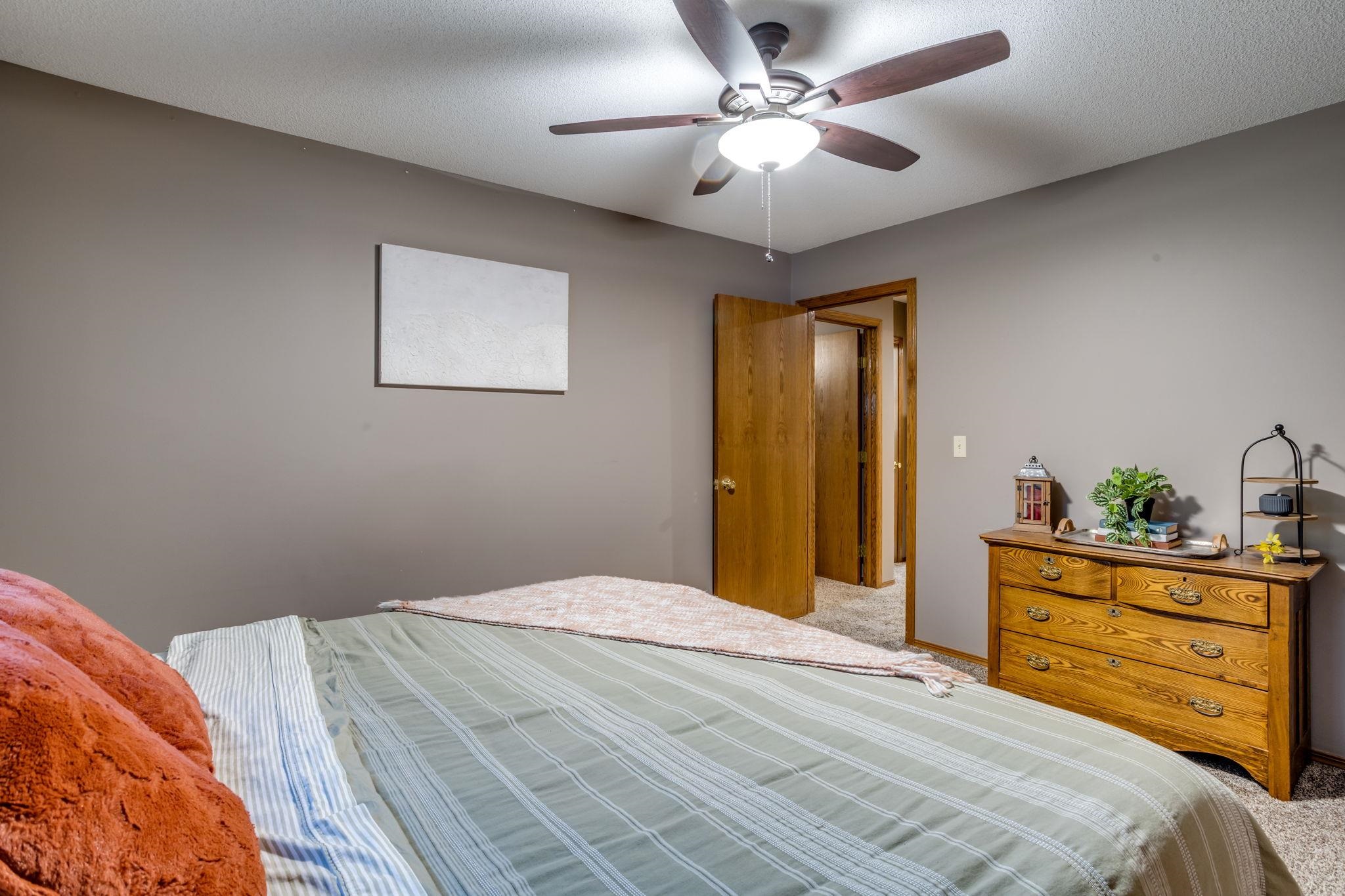 2406 N Stoneybrook St, Wichita, Kansas image 23