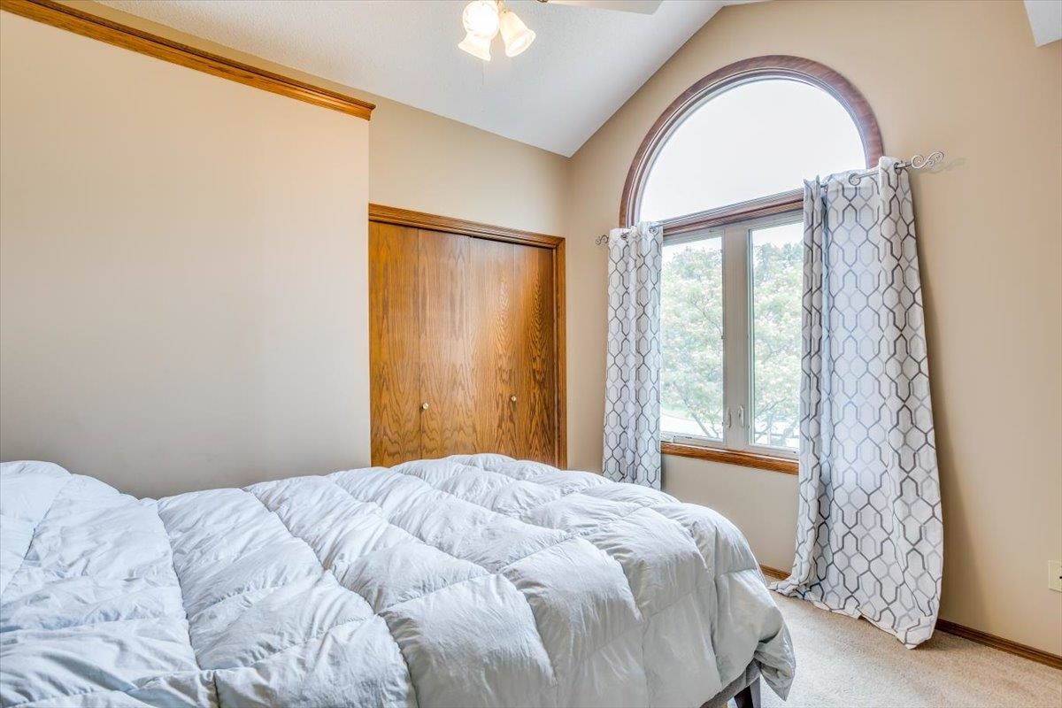 Derby, Kansas 67037, United States, 6 Bedrooms Bedrooms, ,4 BathroomsBathrooms,Residential,Pending,54433