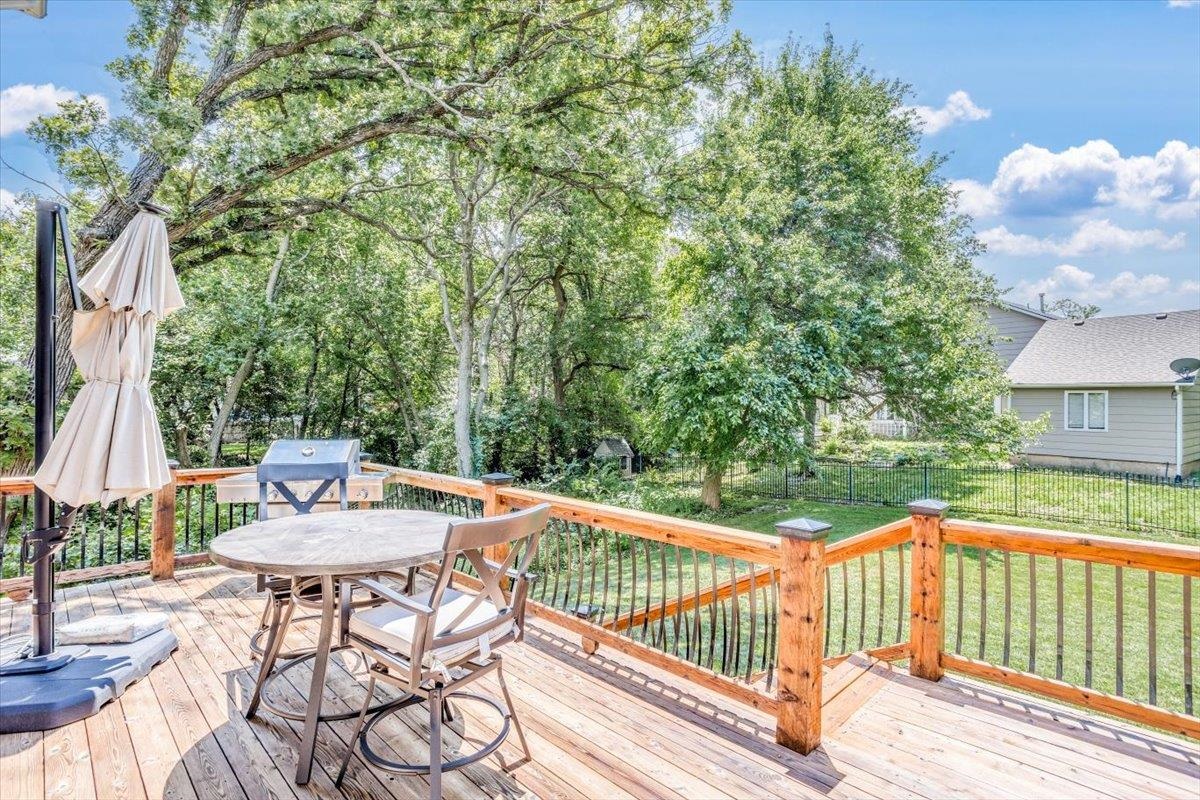 Derby, Kansas 67037, United States, 6 Bedrooms Bedrooms, ,4 BathroomsBathrooms,Residential,Pending,54433