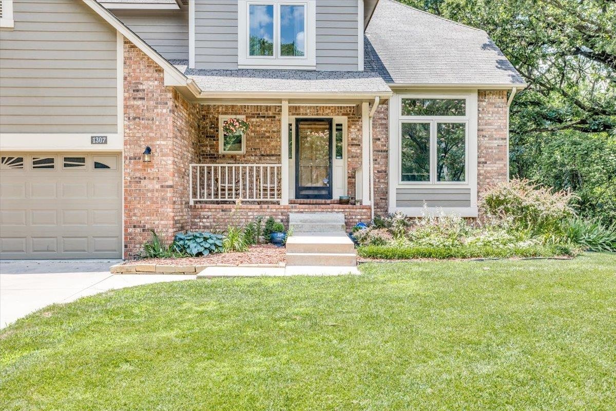 Derby, Kansas 67037, United States, 6 Bedrooms Bedrooms, ,4 BathroomsBathrooms,Residential,Pending,54433