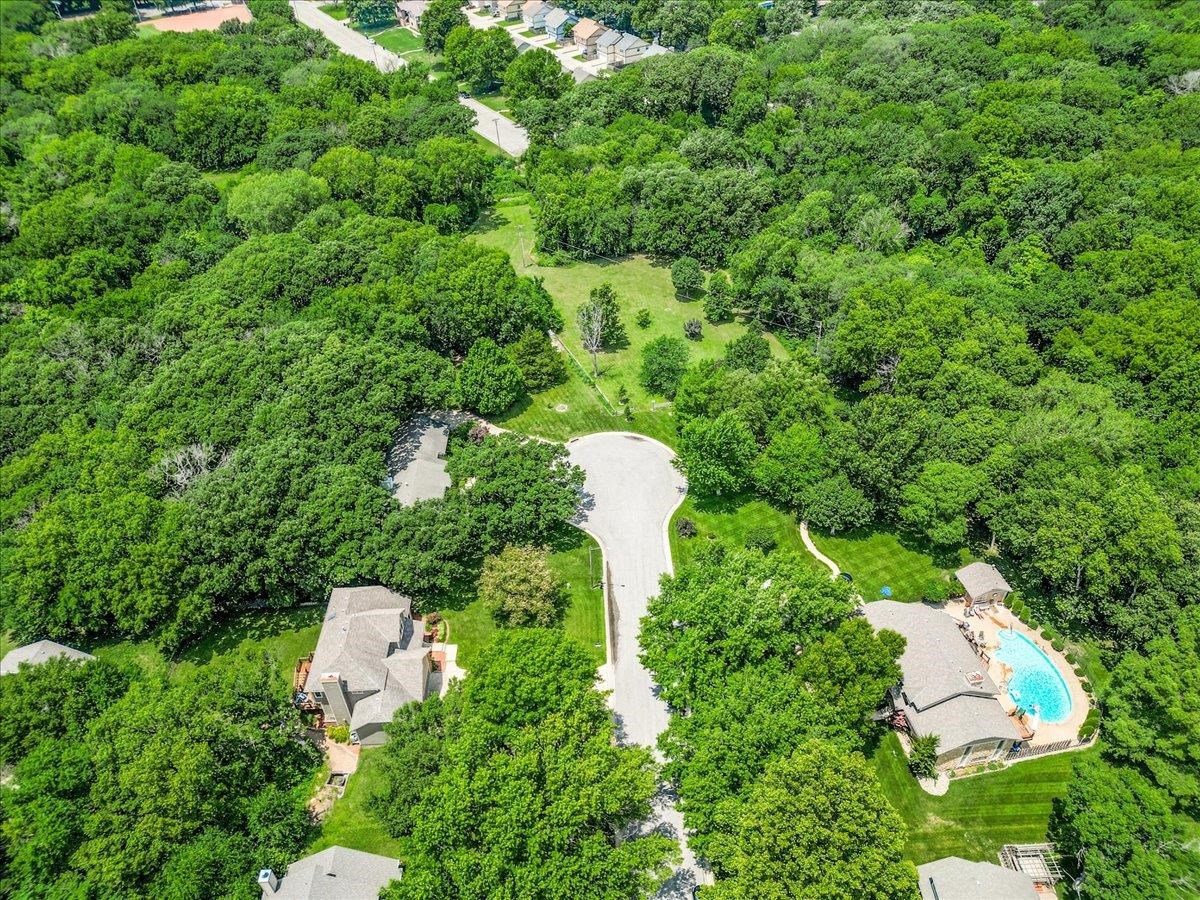 Derby, Kansas 67037, United States, 6 Bedrooms Bedrooms, ,4 BathroomsBathrooms,Residential,Pending,54433