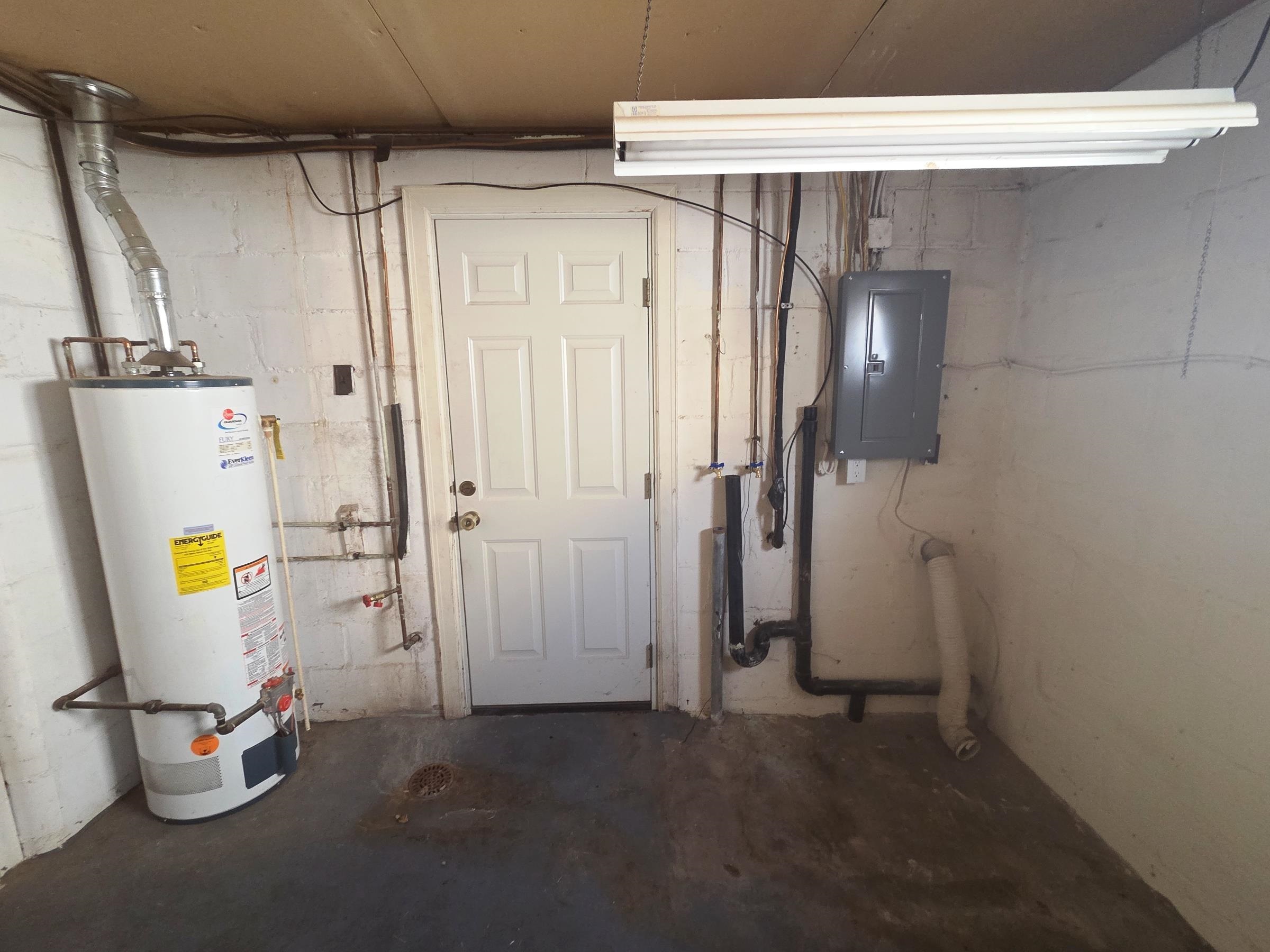 501 Sunnyside Ct, Newton, Kansas image 15