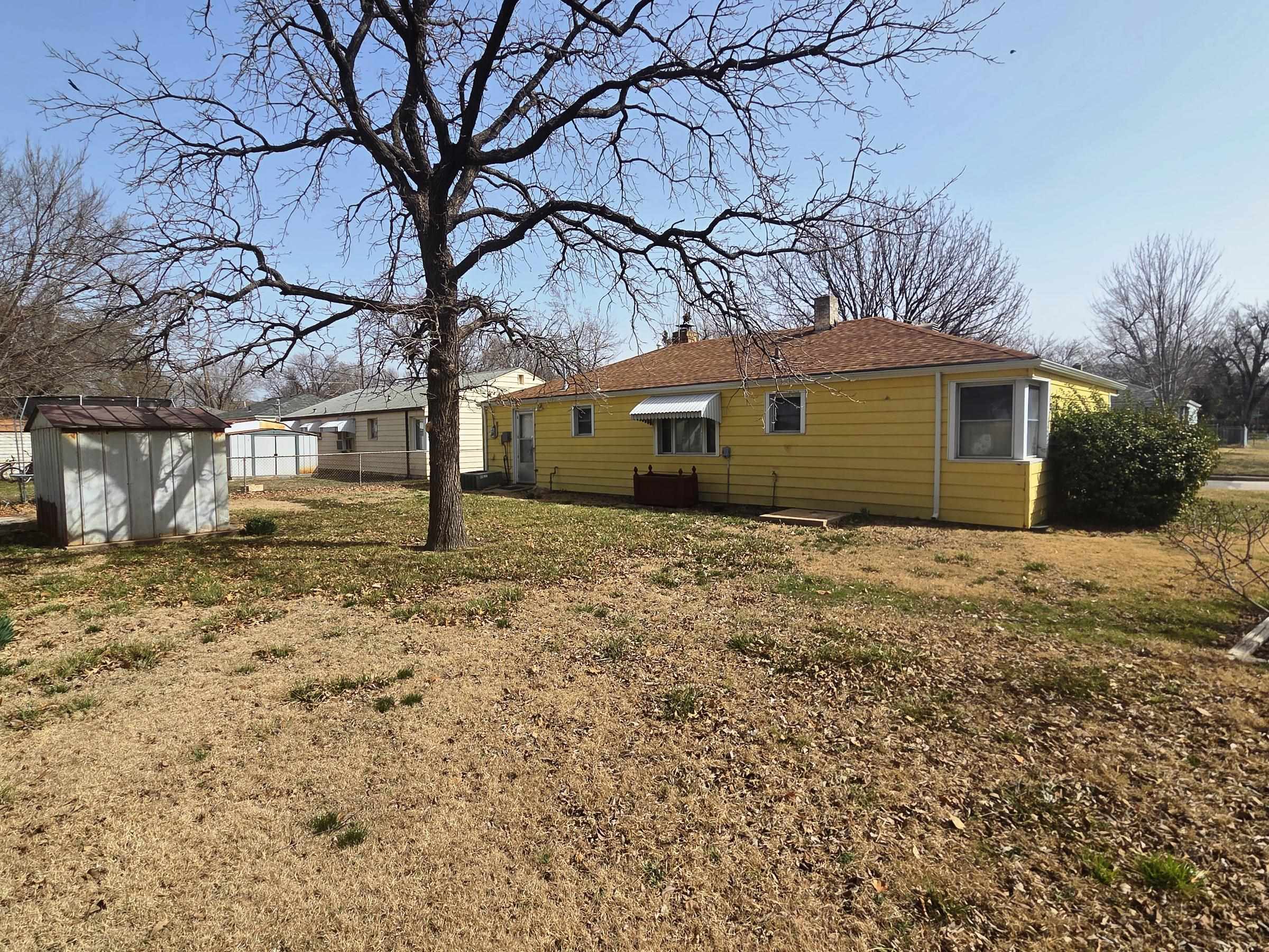 501 Sunnyside Ct, Newton, Kansas image 17