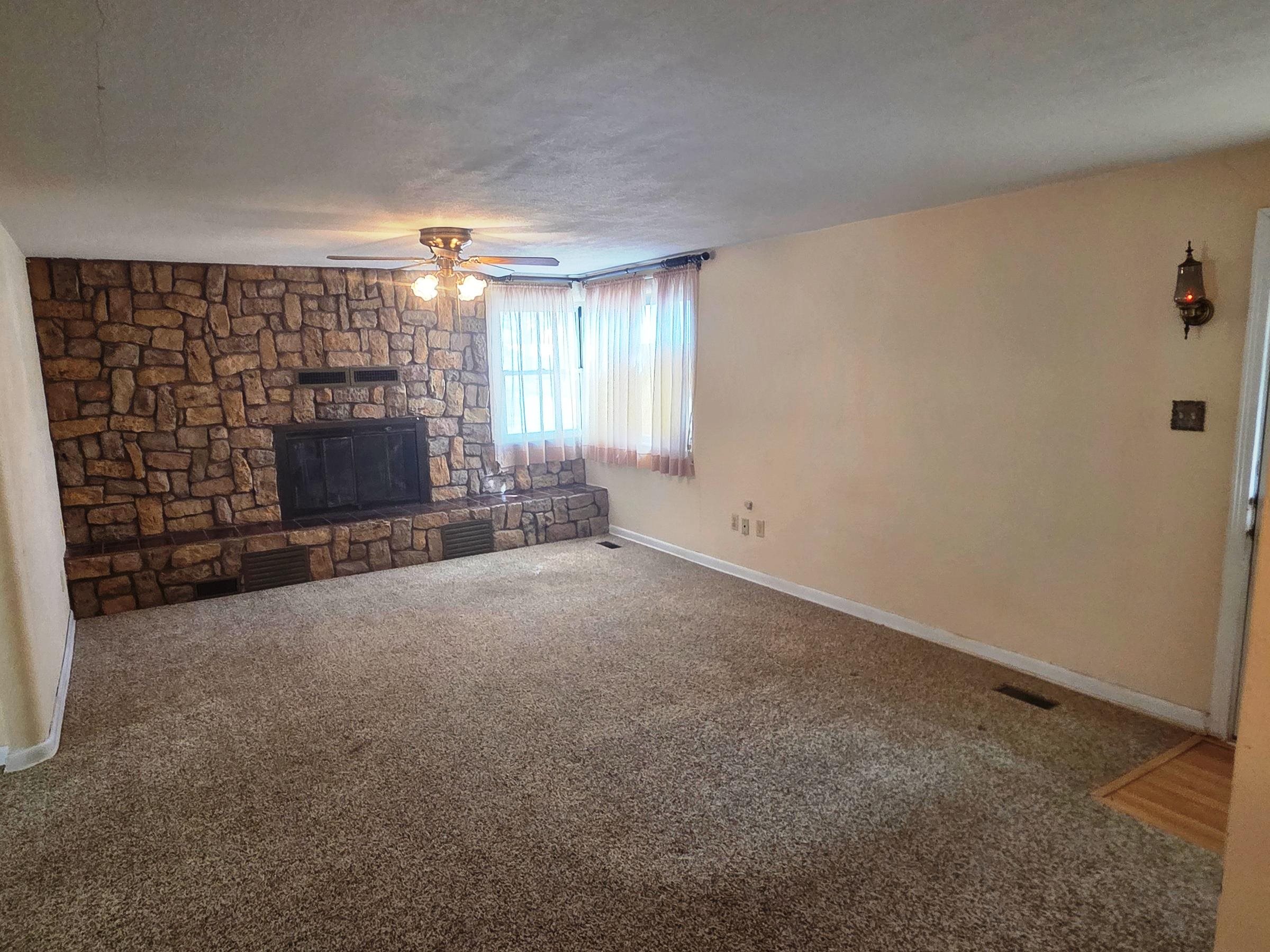 501 Sunnyside Ct, Newton, Kansas image 5