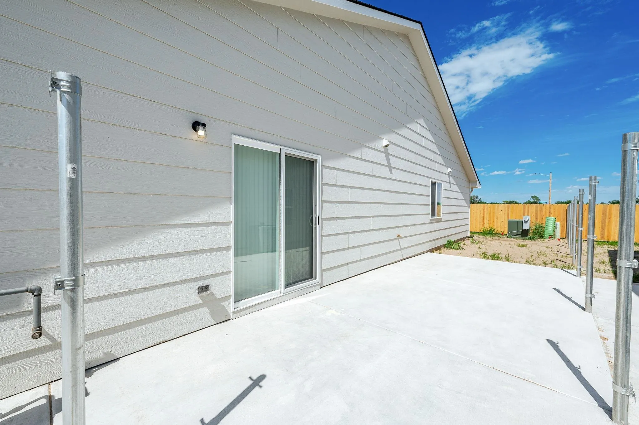 Wichita, Kansas 67217, United States, 3 Bedrooms Bedrooms, ,2 BathroomsBathrooms,Residential,Pending,56038