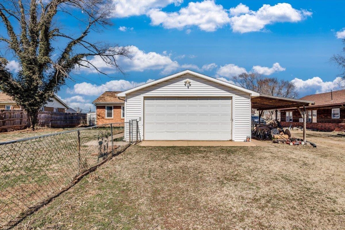 1011 E C Ave, Kingman, Virginia image 27