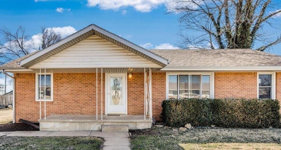 1011 E C Ave, Kingman, Virginia image 2