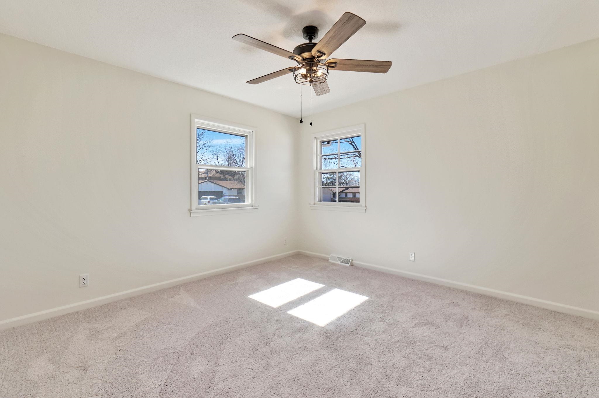 Wichita, Kansas 67207, United States, 3 Bedrooms Bedrooms, ,3 BathroomsBathrooms,Residential,Pending,63886