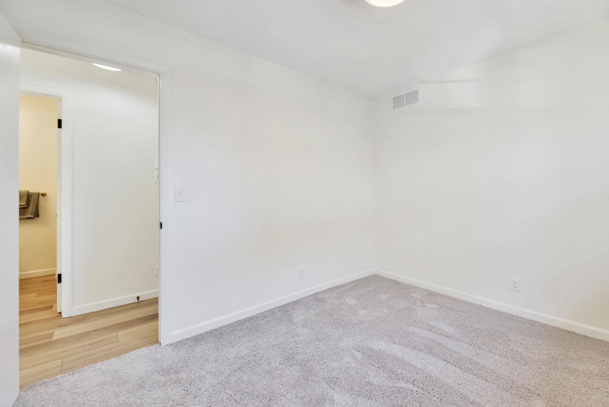 Wichita, Kansas 67207, United States, 3 Bedrooms Bedrooms, ,3 BathroomsBathrooms,Residential,Pending,63886